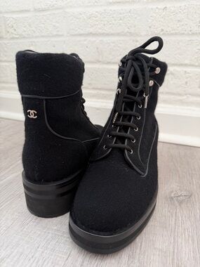 CHANEL Black Wool Lace-Up Ankle Boots 39